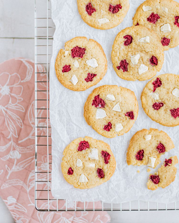 Recept - Lekkere koekjes met witte chocola & framboos