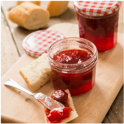 Aardbeienjam met rabarbersiroop