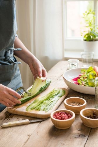 ‘Quick pickle’ van komkommer, radijsjes en wortel - stap 1