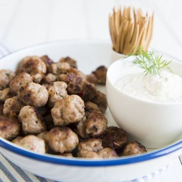 Recept pittige gehaktballetjes met dip | Dille & Kamille