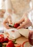 Aardbei- ontkroner met tandjes, roestvrij staal              