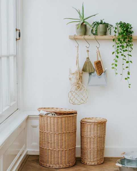 Laundry basket, round, willow, with lining, middle