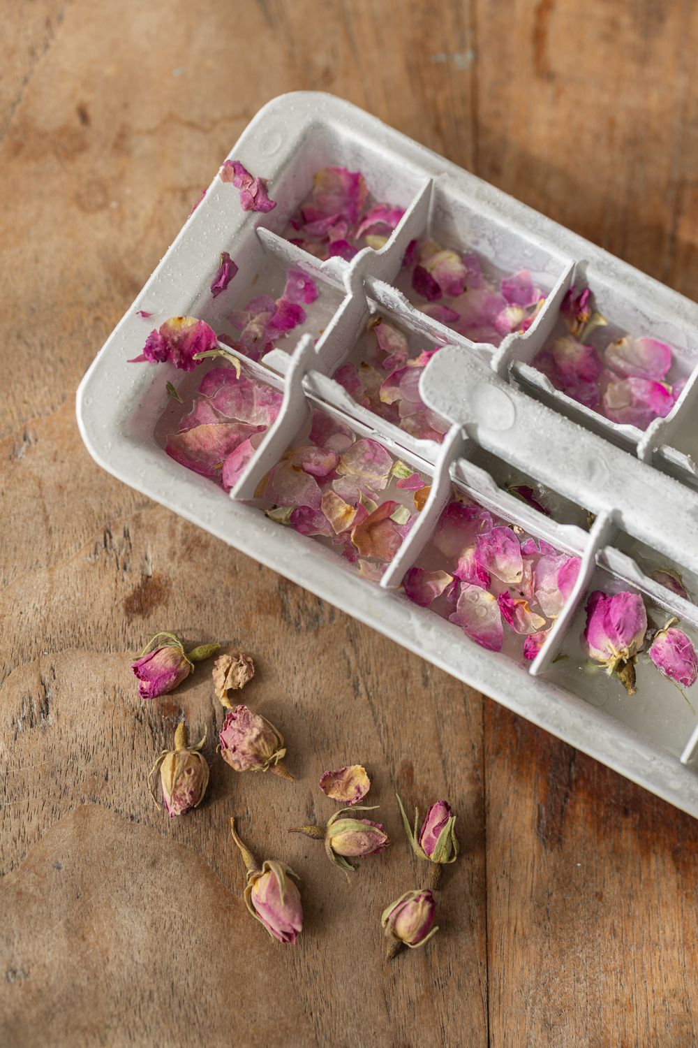 Ice cube tray, aluminum | Drinking accessories | Dille & Kamille