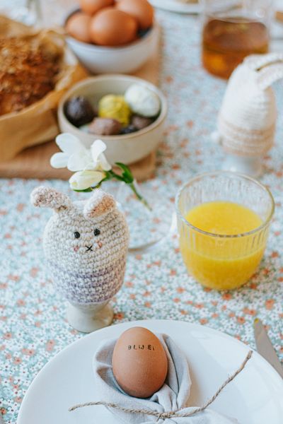 Eierwarmer haas, wol, lila gestreept