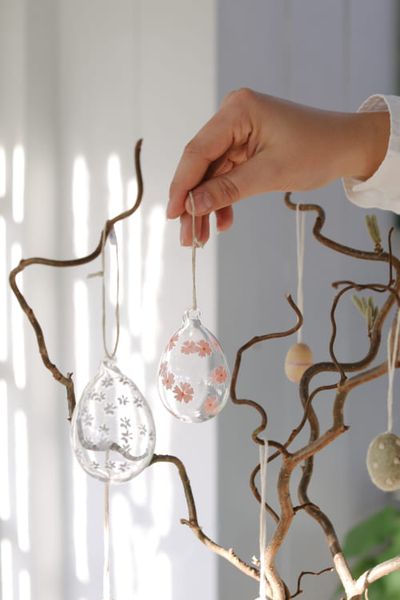 Suspension en verre, œuf de Pâques, fleur, rose