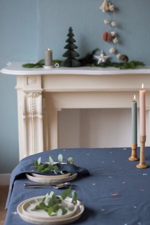 Nappe de Noël, bleu foncé, motif brodé, coton bio, 145 x 250
