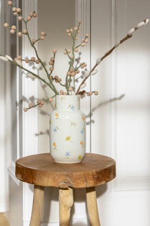 Vase mit Blumenmuster, Steingut, 20 x 11 cm