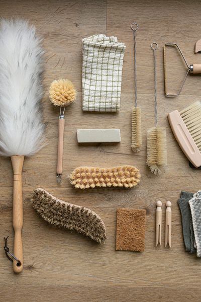 Brosse, forme 8, bois de hêtre et fibres tampico Brosse, forme 8, bois de hêtre et fibres tampico