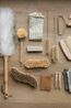 Brosse, forme 8, bois de hêtre et fibres tampico Brosse, forme 8, bois de hêtre et fibres tampico