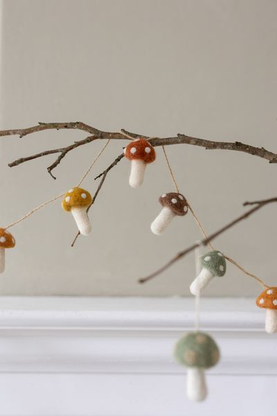 Felt mushroom garland, approx. 150 cm