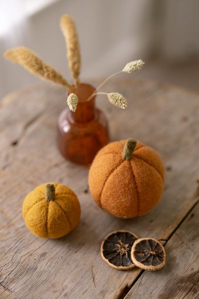 orange felt pumpkin, approx. 10 cm