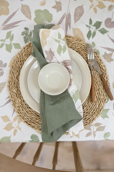 GOTS organic cotton round tablecloth with garden leaf print, Ø 180 cm