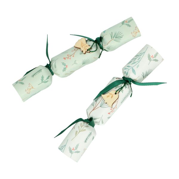 Box of 8 miniature Christmas crackers with leaf and berry motif