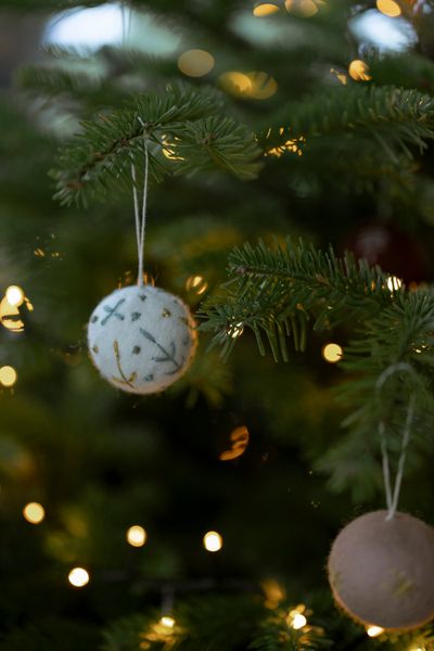 White, felt Christmas bauble, approx. Ø 5 cm