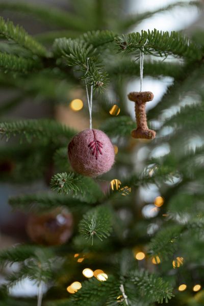 Faded pink, felt Christmas bauble, approx. Ø 5 cm