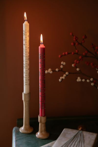 Ivory dinner advent candle with twigs and berries, 30 cm