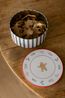 Biscuit tin, air-tight, filled with gingerbread men, speculaas, Ø 17 x 7 cm