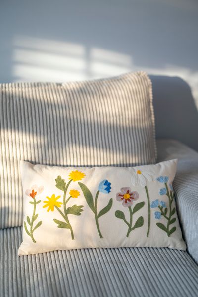 Kissen mit Blumen, Baumwolle, 30 x 50 cm, offwhite
