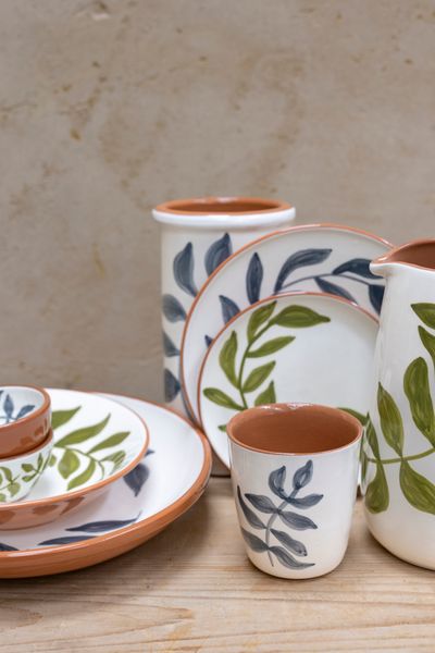 Mug, terracotta, big blue leaf, 10 x 10 cm
