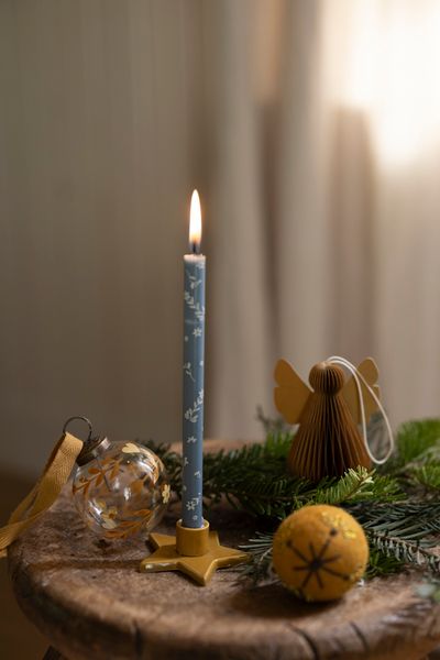 Kerstbal, beschilderd, glas, okerkleurige takjes en bloemen, Ø 7 cm