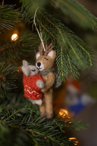 Suspension de Noël, biche et faon, feutrine Suspension de Noël, biche et faon, feutrine