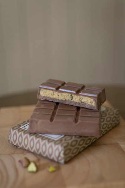 Chocolate bar, milk and pistachio cream, 140 g