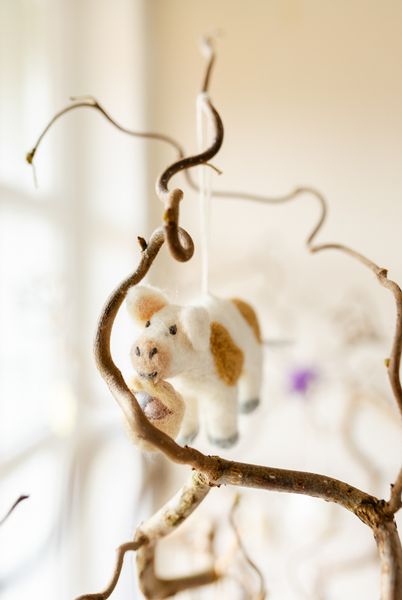 Suspensio, feutrine, veau avec panier à œufs