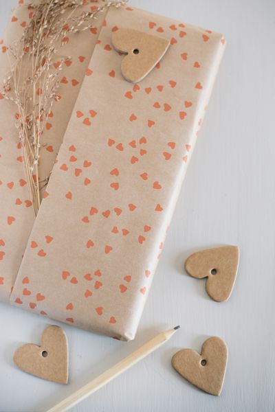Papier d’emballage, cœurs, kraft, 70 x 250 cm
