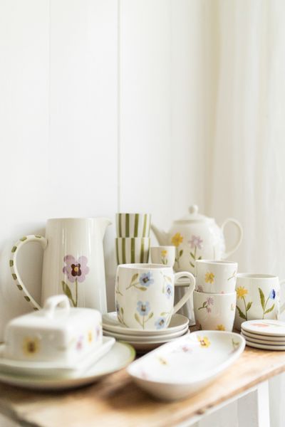 Ovale serveerschaal, steengoed, viooltjes, 25 x 11,5 cm