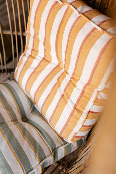 Sitzmatratze, Bio-Baumwolle, ockerfarbene Streife, 50 x 50 cm