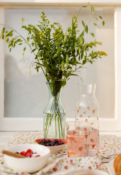 Karaffe, Glas, rote Beeren, 1,2 Liter