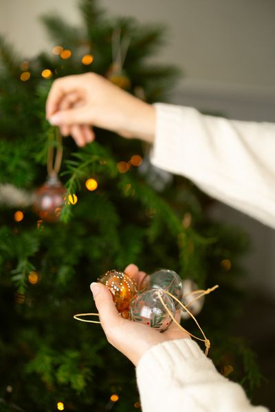 Kerstbal, glas, witte besjes, geel, Ø5 cm