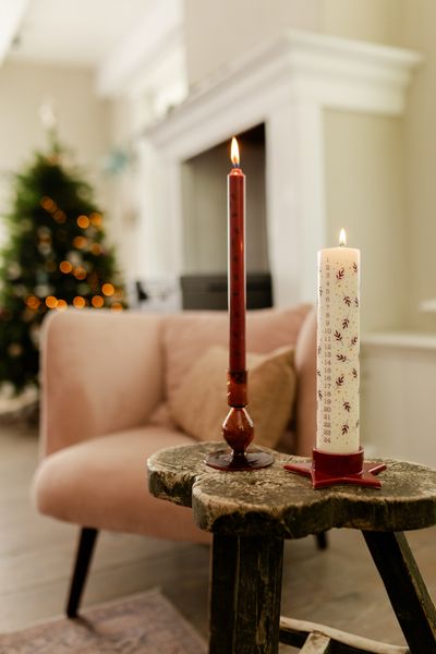 Dinerkaars, rood met takjes, 30 cm