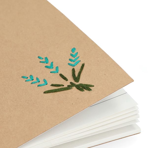 Heft, Kraftpapier, gestickter Lavendel, A6
