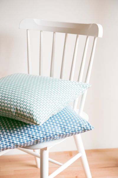 Chaise 35, hêtre, massif laqué blanc