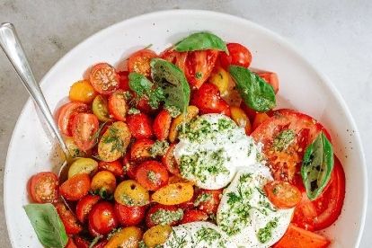 Zomerse salade met burrata