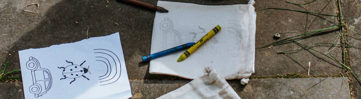 Taille-crayon, gros, bois de hêtre  Écrire & dessiner chez Dille & Kamille