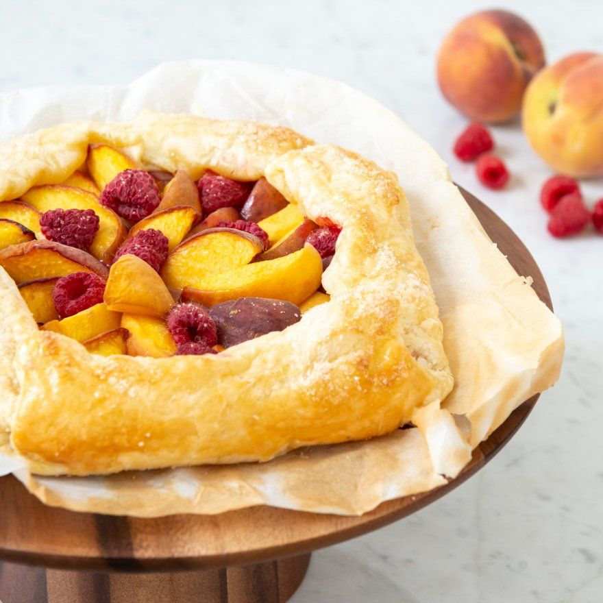Galette met perzik en framboos Galette met perzik en framboos