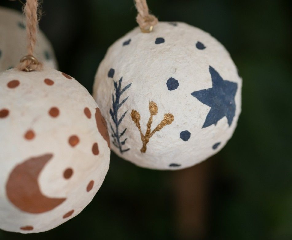 Leuke kerstballen in mooie kleuren Dille & Kamille